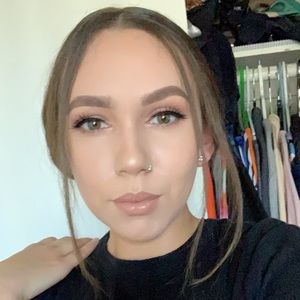 Meet your Posher, Michaela